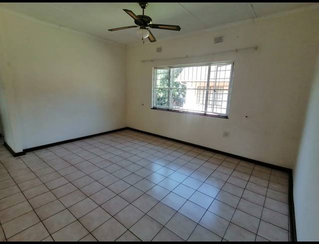 3 BEDROOM FREESTANDING TO LET IN PANORAMA